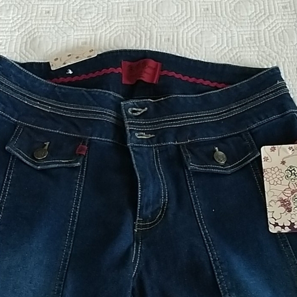 River Blue Capri Jeans Sz 10 NWT - Picture 2 of 10